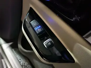 2023 Kia Carnival с пробегом 19 938 км