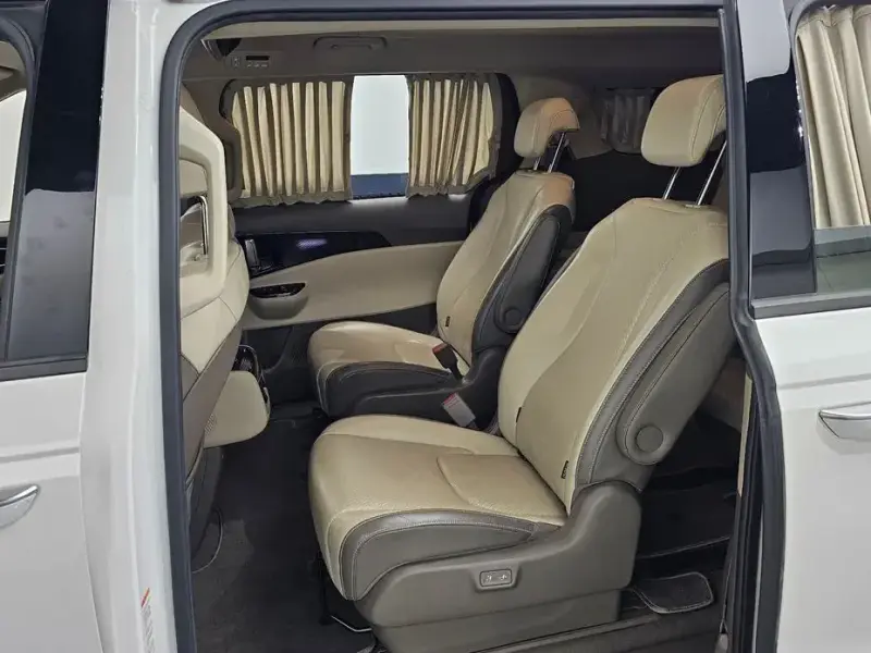 2021 Kia Carnival с пробегом 70 095 км