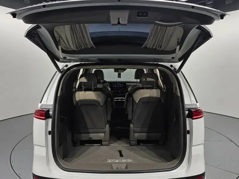2021 Kia Carnival с пробегом 70 095 км