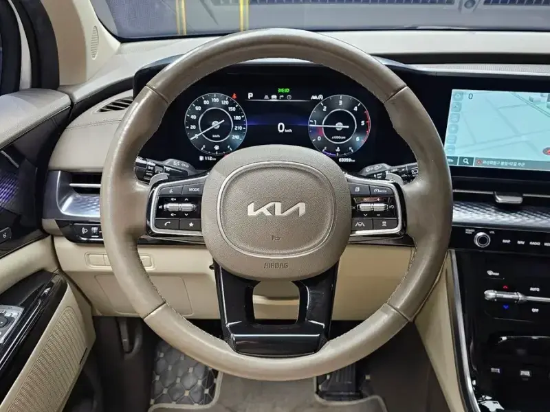 2022 Kia Carnival с пробегом 63 359 км