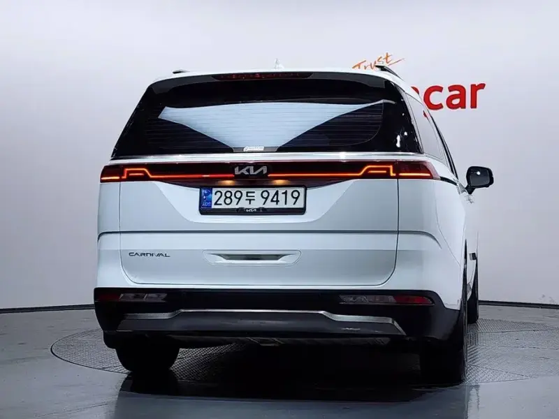 2021 Kia Carnival с пробегом 92 570 км