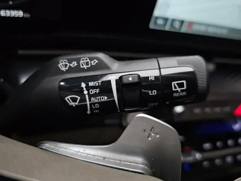 2022 Kia Carnival с пробегом 63 359 км