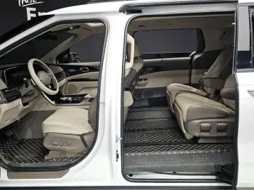 2021 Kia Carnival с пробегом 92 000 км