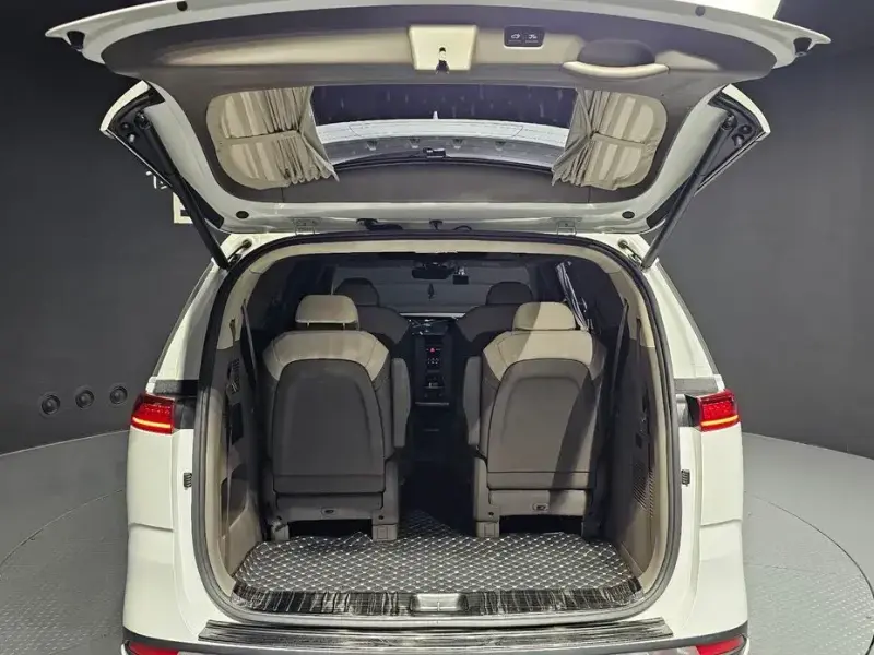 2022 Kia Carnival с пробегом 63 359 км