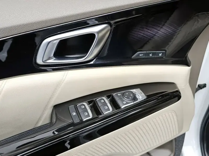 2021 Kia Carnival с пробегом 92 000 км