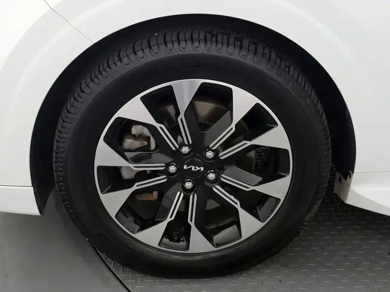 2022 Kia Carnival с пробегом 145 047 км
