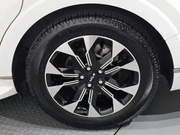 2022 Kia Carnival с пробегом 145 047 км