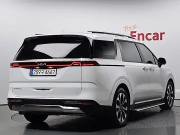 2023 Kia Carnival с пробегом 42 863 км