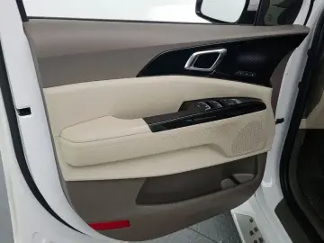 2022 Kia Carnival с пробегом 145 047 км