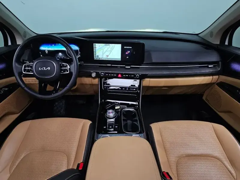 2023 Kia Carnival с пробегом 42 863 км