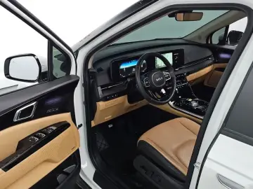 2023 Kia Carnival с пробегом 42 863 км