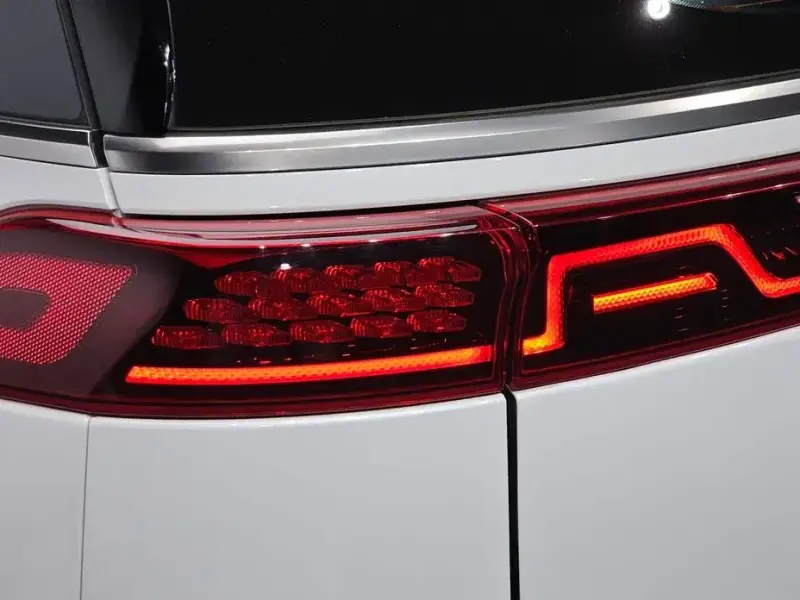 2023 Kia Carnival с пробегом 42 863 км