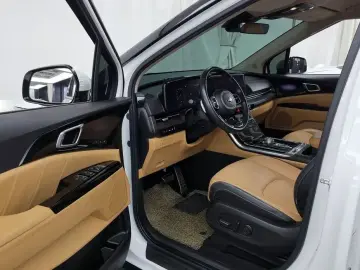 2021 Kia Carnival с пробегом 64 581 км