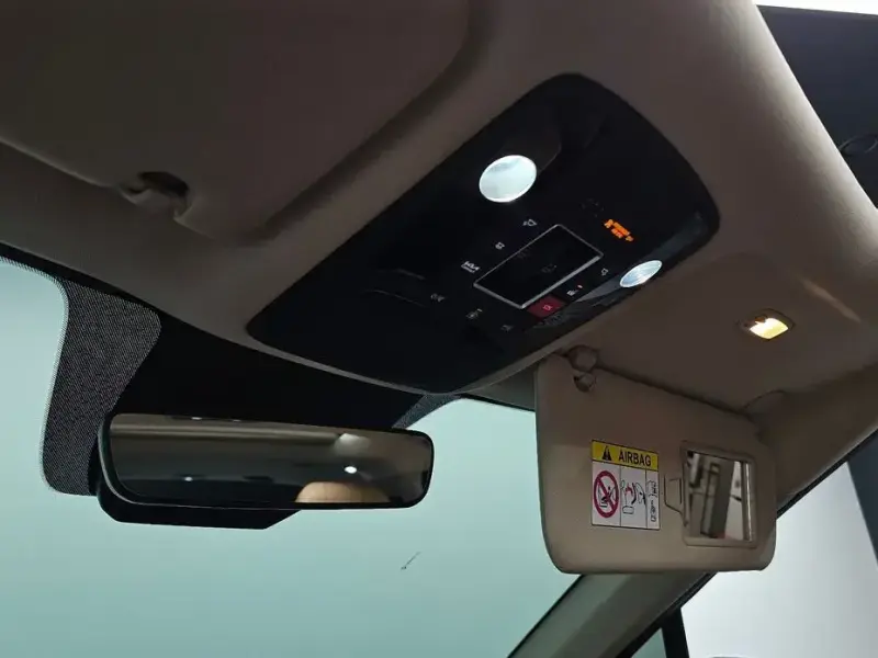2023 Kia Carnival с пробегом 42 863 км