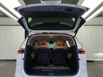 2021 Kia Carnival с пробегом 64 581 км
