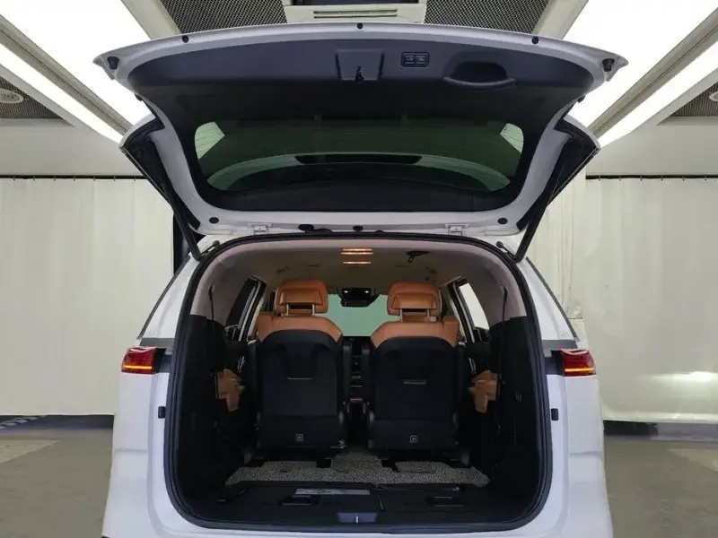 2021 Kia Carnival с пробегом 64 581 км