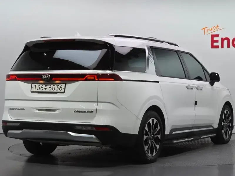 2021 Kia Carnival с пробегом 72 925 км