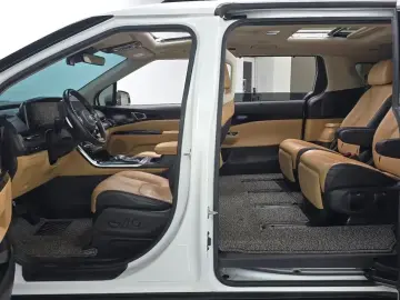 2021 Kia Carnival с пробегом 72 925 км