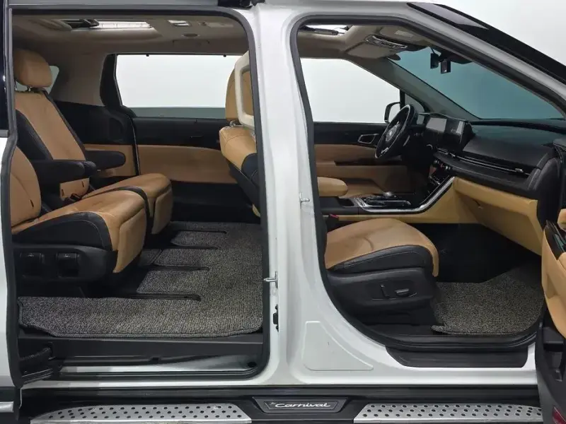 2021 Kia Carnival с пробегом 72 925 км