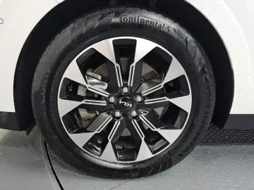 2023 Kia Carnival с пробегом 37 923 км