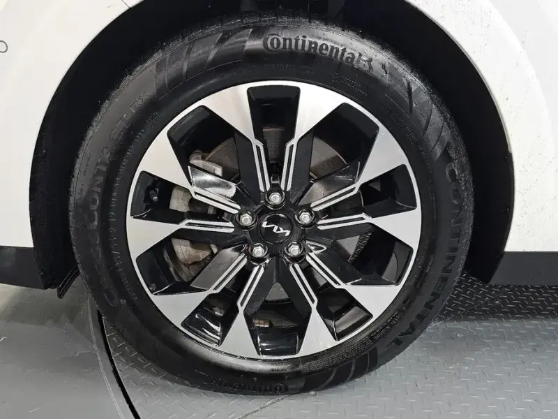 2023 Kia Carnival с пробегом 37 923 км