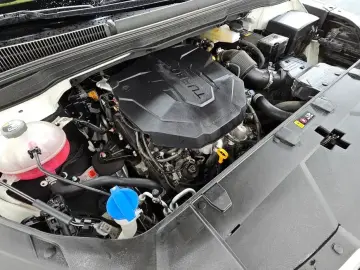 2023 Kia Carnival с пробегом 37 923 км