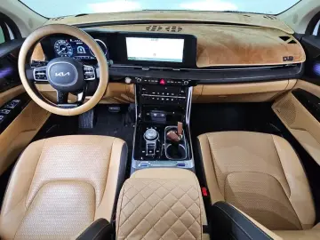 2023 Kia Carnival с пробегом 37 923 км