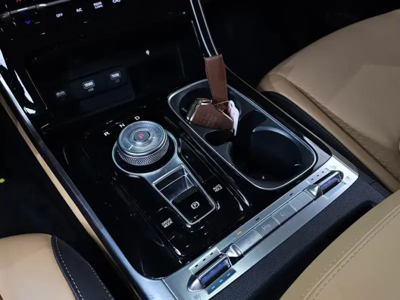 2023 Kia Carnival с пробегом 37 923 км