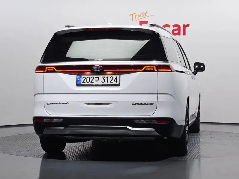 2021 Kia Carnival с пробегом 46 796 км