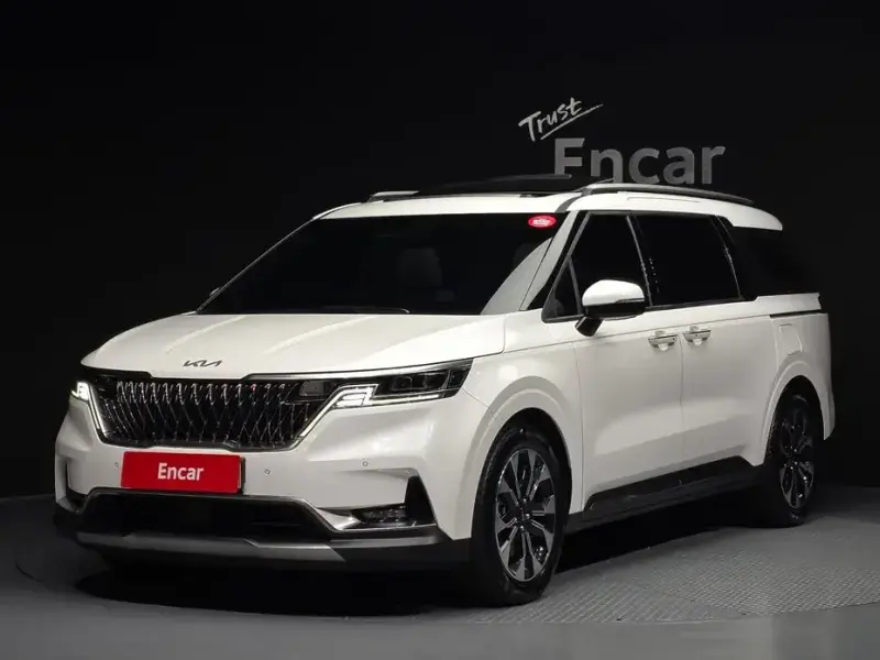 2022 Kia Carnival с пробегом 25 597 км