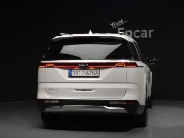 2022 Kia Carnival с пробегом 25 597 км