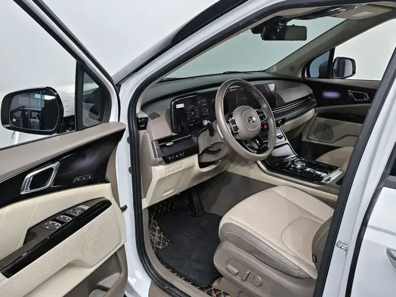 2021 Kia Carnival с пробегом 46 796 км