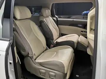 2021 Kia Carnival с пробегом 46 796 км