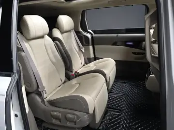2022 Kia Carnival с пробегом 25 597 км