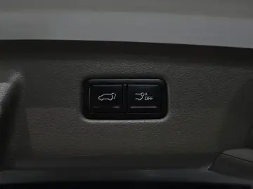 2022 Kia Carnival с пробегом 25 597 км