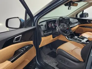 2023 Kia Carnival с пробегом 38 784 км