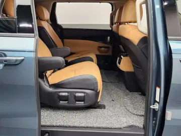 2023 Kia Carnival с пробегом 38 784 км
