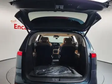 2023 Kia Carnival с пробегом 38 784 км