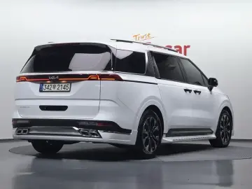 2023 Kia Carnival с пробегом 54 010 км