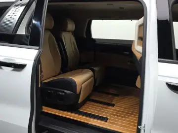 2023 Kia Carnival с пробегом 54 010 км