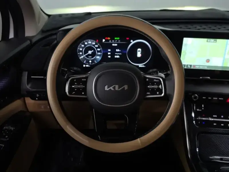 2023 Kia Carnival с пробегом 54 010 км