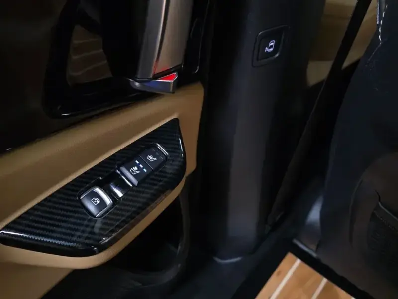2023 Kia Carnival с пробегом 54 010 км
