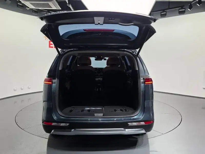 2021 Kia Carnival с пробегом 54 463 км