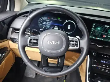 2023 Kia Carnival с пробегом 44 995 км