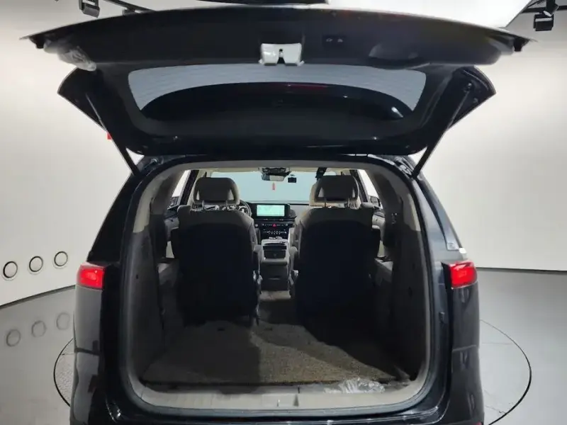 2022 Kia Carnival с пробегом 52 866 км