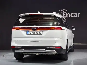 2023 Kia Carnival с пробегом 35 499 км