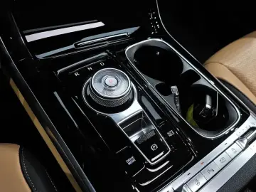 2023 Kia Carnival с пробегом 35 499 км