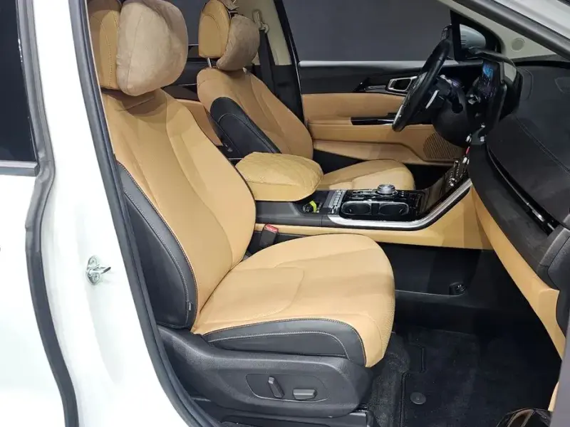 2023 Kia Carnival с пробегом 35 499 км