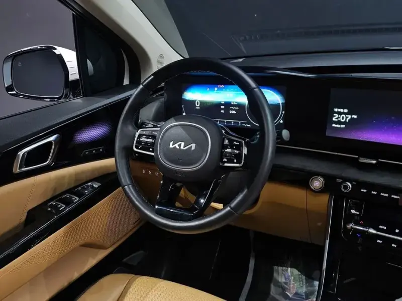 2023 Kia Carnival с пробегом 35 499 км