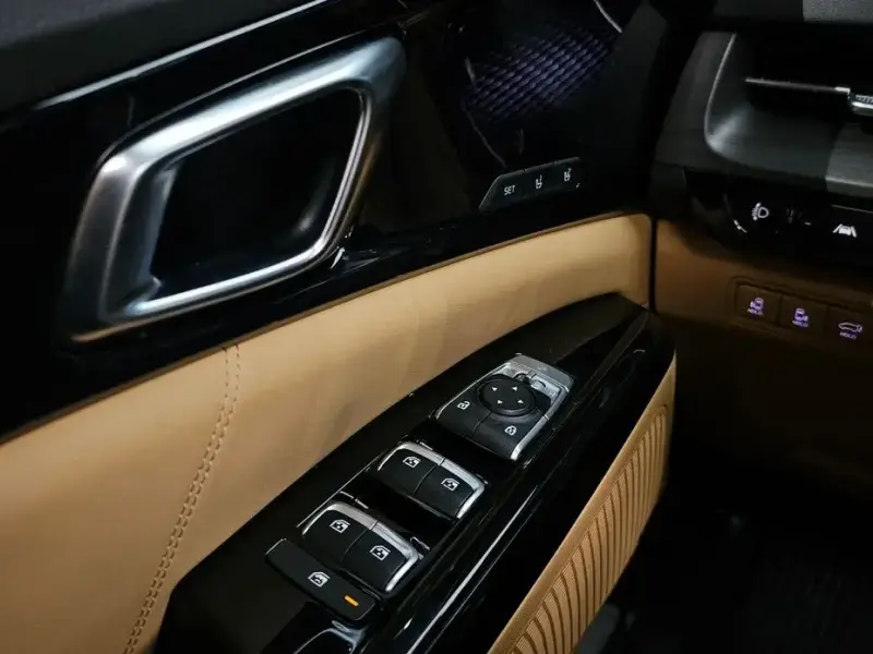 2023 Kia Carnival с пробегом 35 499 км